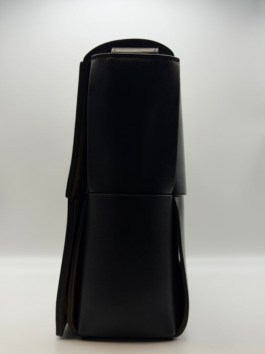 Bottega Veneta Cassette nera in pelle Intreccio maxi