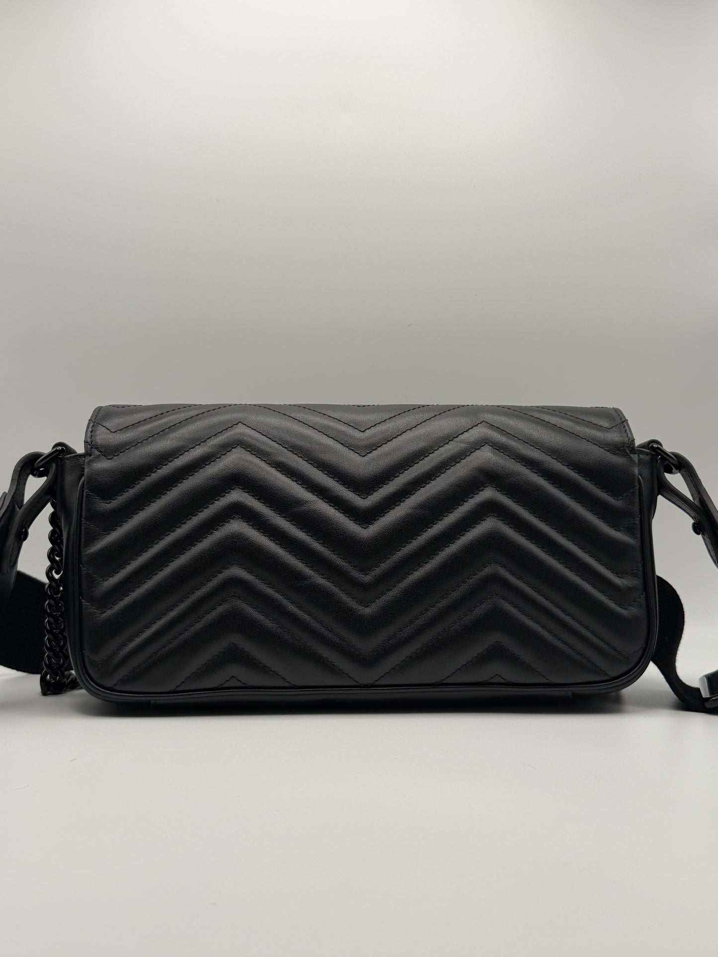 Gucci GG Marmont Shoulder Bag nera in pelle
