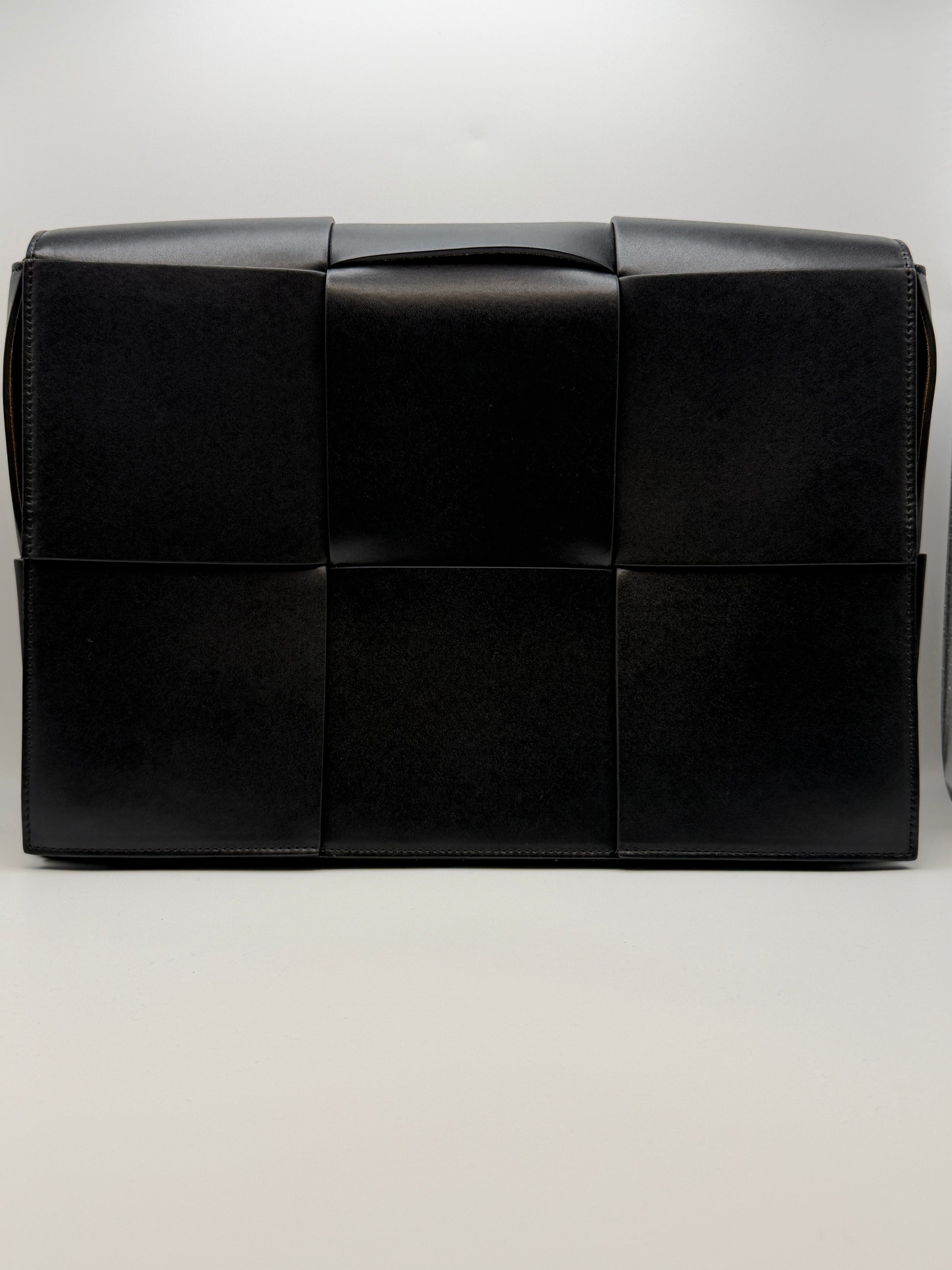 Borsa Bottega Veneta Cassette nera in pelle Intreccio maxi