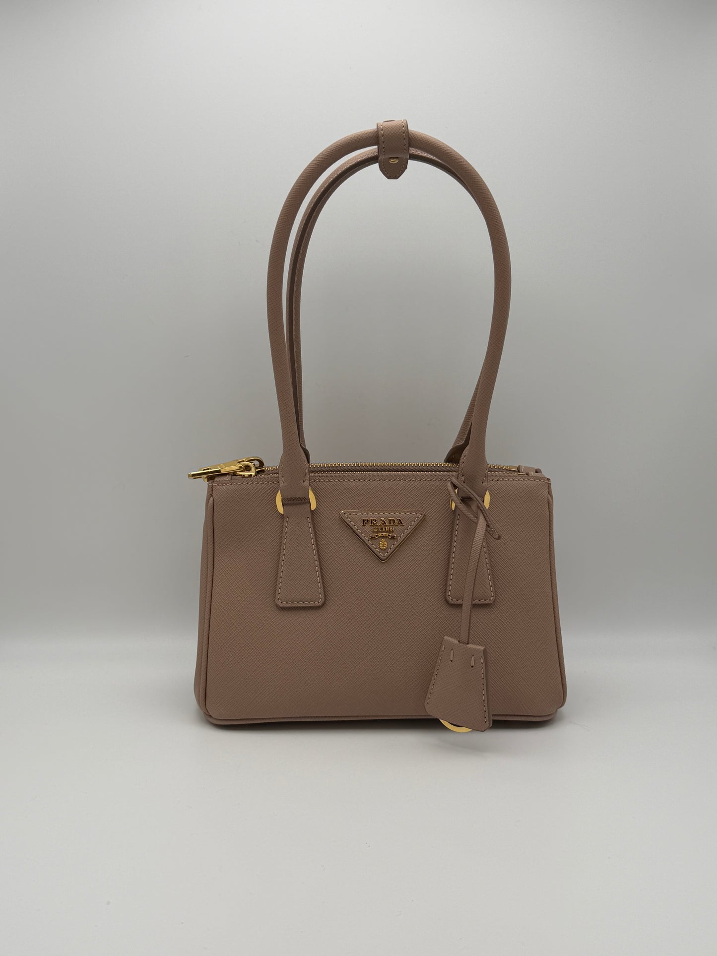Borsa Prada Galleria Mini Saffiano Lux color cipria nuova